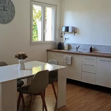 Apartment Cosy Proche Foret Vert-Saint-Denis