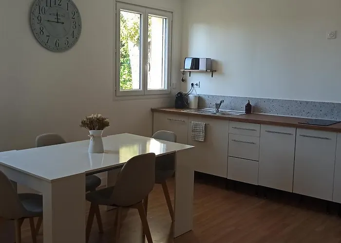 Cosy Proche Foret Apartman *